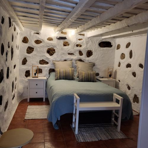 Chambre 1 de la maison Rurale 'los Pinares' El Juncal de Tejeda Grande Canarie