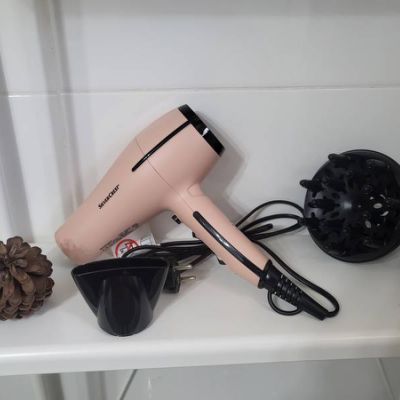 Los Pinares El Juncal de Tejeda la salle de bain Le sèche-cheveux